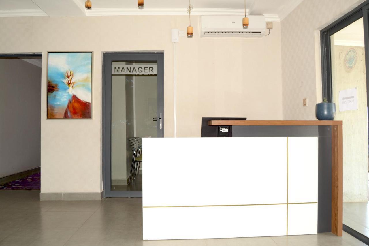 Phudzi Hotel Letlhakane Екстериор снимка