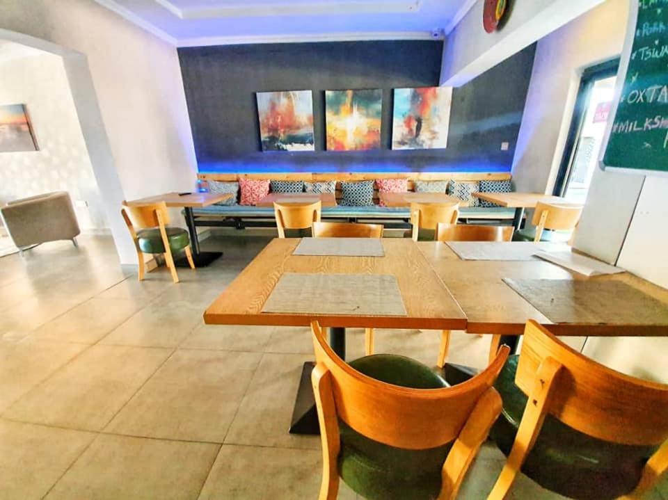 Phudzi Hotel Letlhakane Екстериор снимка