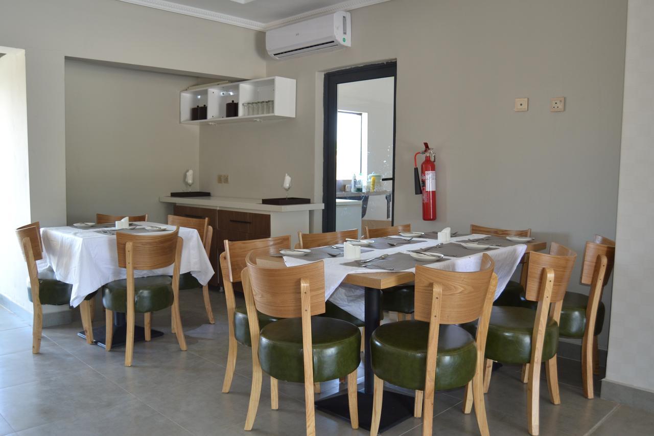 Phudzi Hotel Letlhakane Екстериор снимка